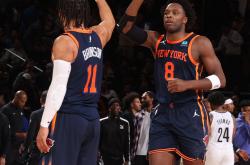 关于今晚突围战来临，纽约尼克斯围绕欧冠造点机会，气氛紧张，数据趋势出现新变化的信息-南宫28